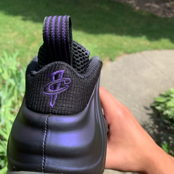 Nike Eggplant Foamposite - Picture 3 of 7